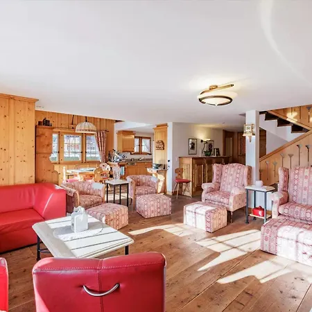 Chalet Chalet Vista Spacious 4-bedroom Retreat
