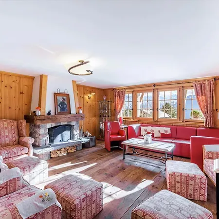 Chalet Vista Spacious 4-bedroom Retreat